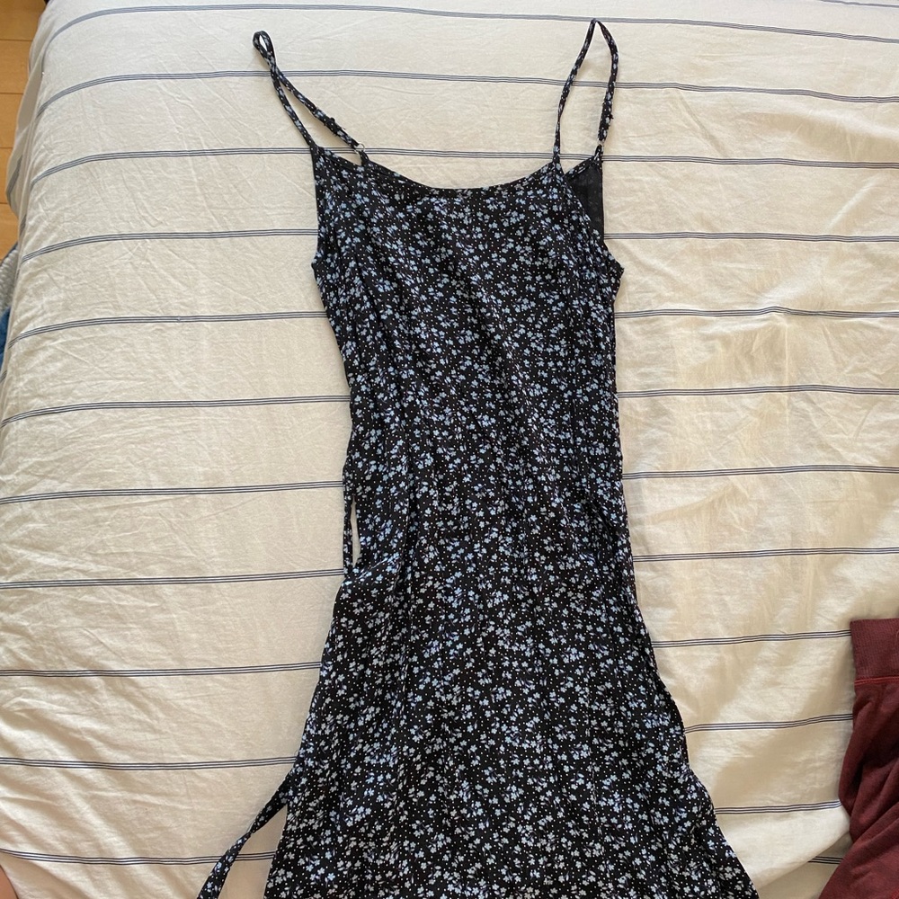 Midi dress blue floral pattern